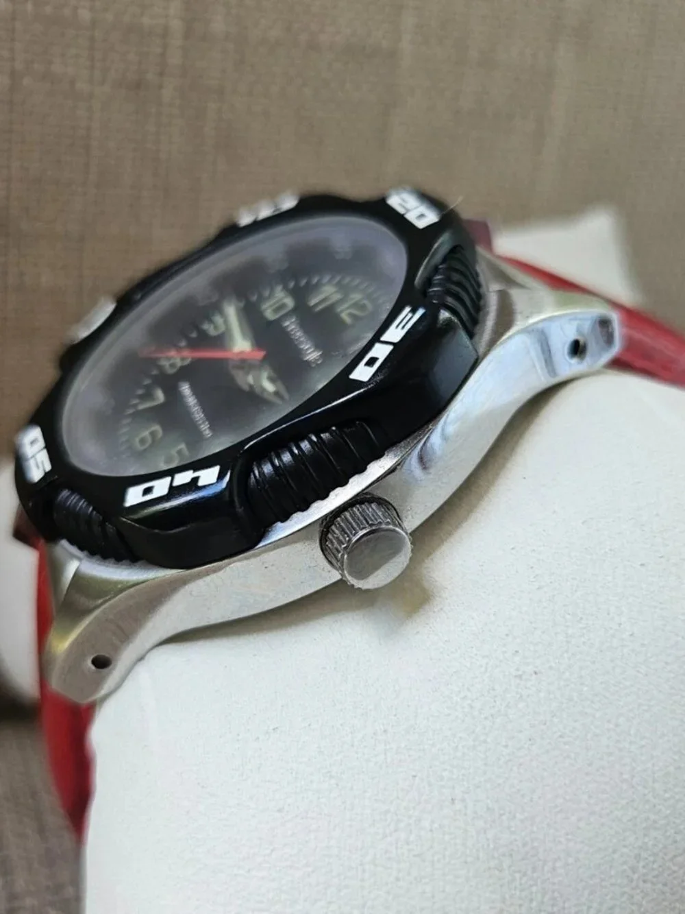 Freestyle Wristwatch Quartz Analog Red Leather Strap Unisex Wrist Watch